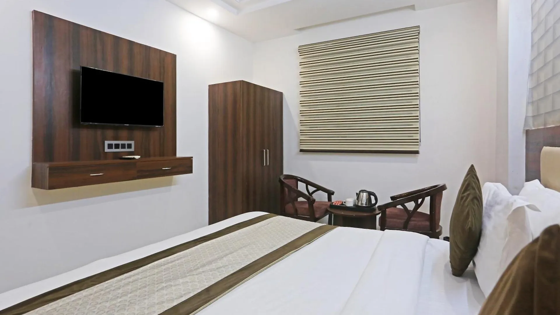 Hotel Ecg Grand Inn-Near Delhi Airport New Delhi