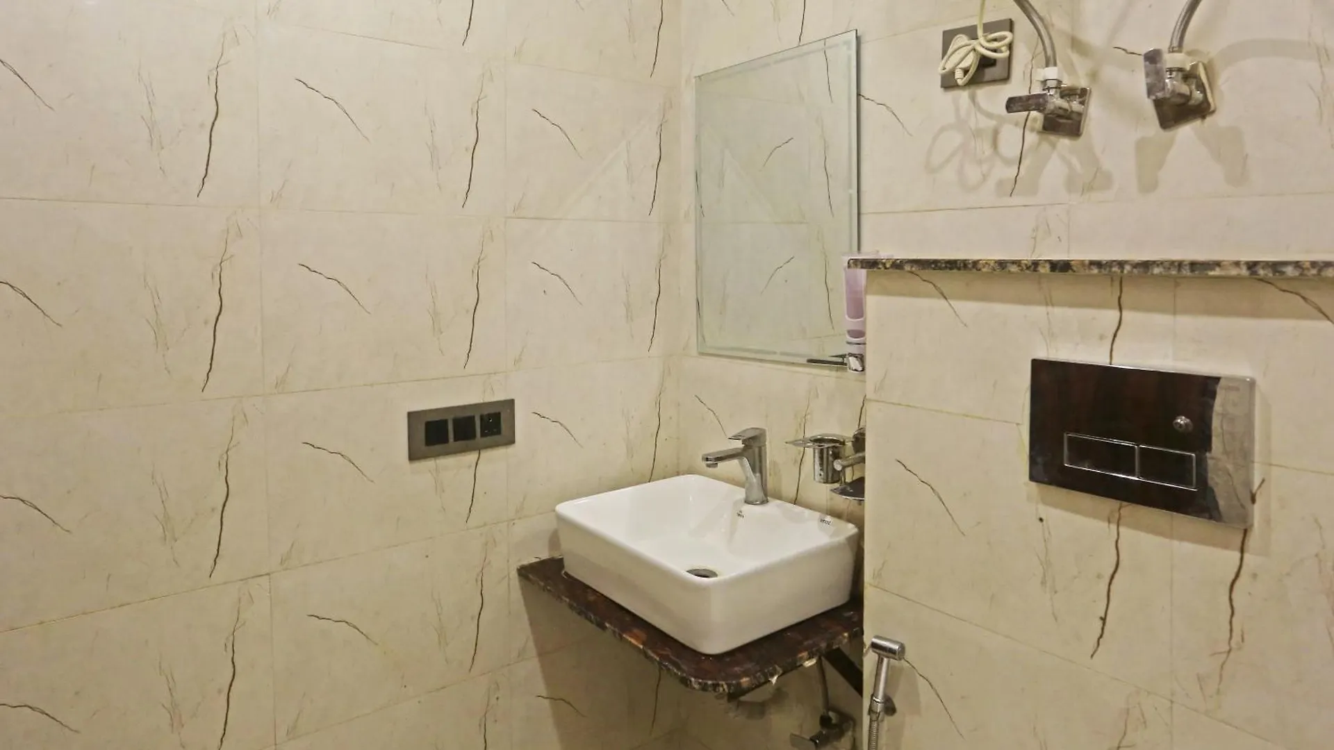 Hotel Ecg Grand Inn-Near Delhi Airport New Delhi