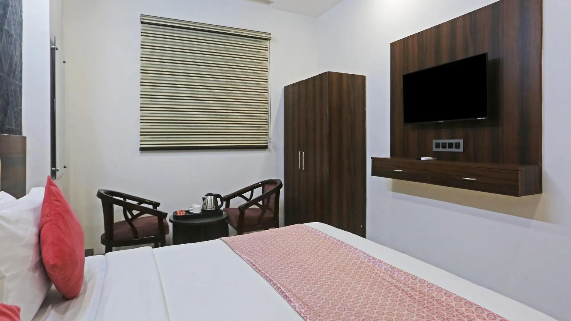 Hotel Ecg Grand Inn-Near Delhi Airport New Delhi