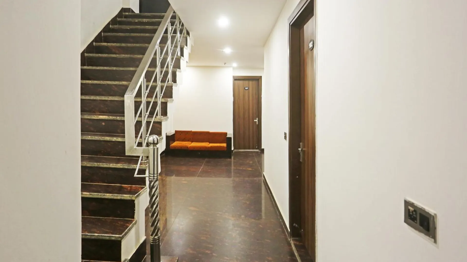 Hotel Ecg Grand Inn-Near Delhi Airport New Delhi